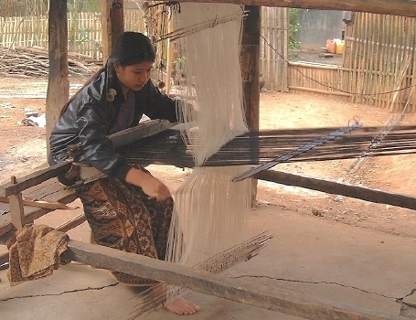 Another shot of weaving at Ban Phanom